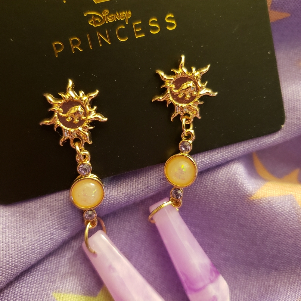 Disney Rapunzel Tangled earring set, NWT - Picture 2 of 2